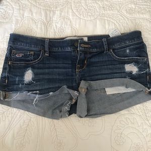 Hollister Jean short shorts!